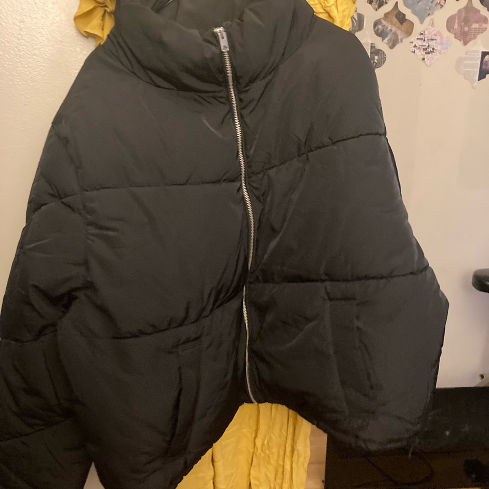 Never worn H&M black short parka